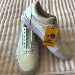 UV Activated VANS old skool